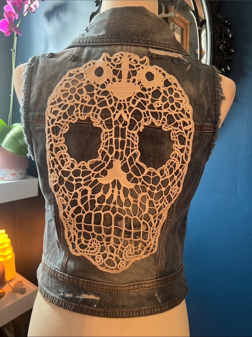 Harley-Davidson HDMC Denim Vest Lace Skull Back Distressed Biker Moto Size S